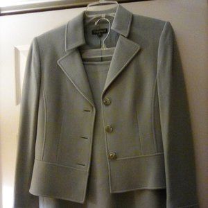 Ladies Tahari size 10 pale blue wool suit and silk blouse